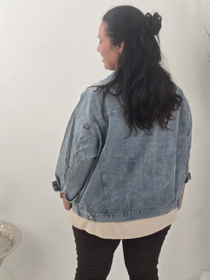 Ausgefallene Jeansjacke in Light Blue mit Braun-Beige-Akzenten (40-44)