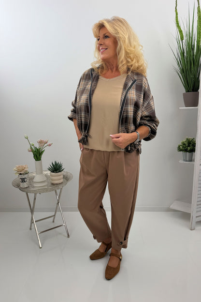 Stilvolle Hose in Camel (38-42/44)
