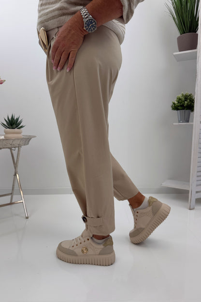 Stilvolle Hose in Beige (38-42/44)