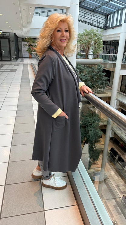 Mantel in Dark-Grey (38-44+)