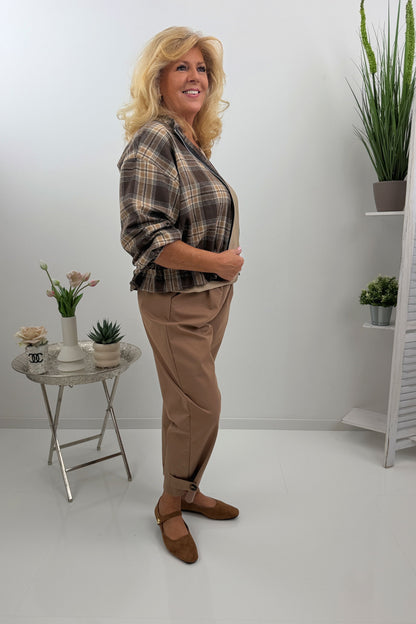 Stilvolle Hose in Camel (38-42/44)