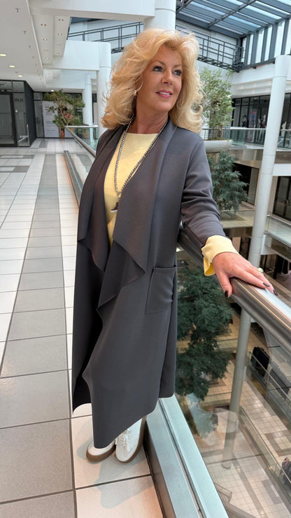 Mantel in Dark-Grey (38-44+)