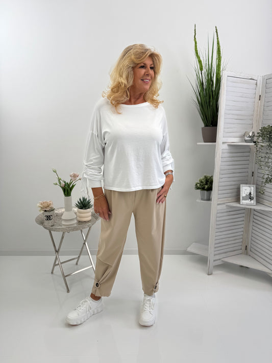 Stilvolles Shirt in klassischem Weiß (38-42)