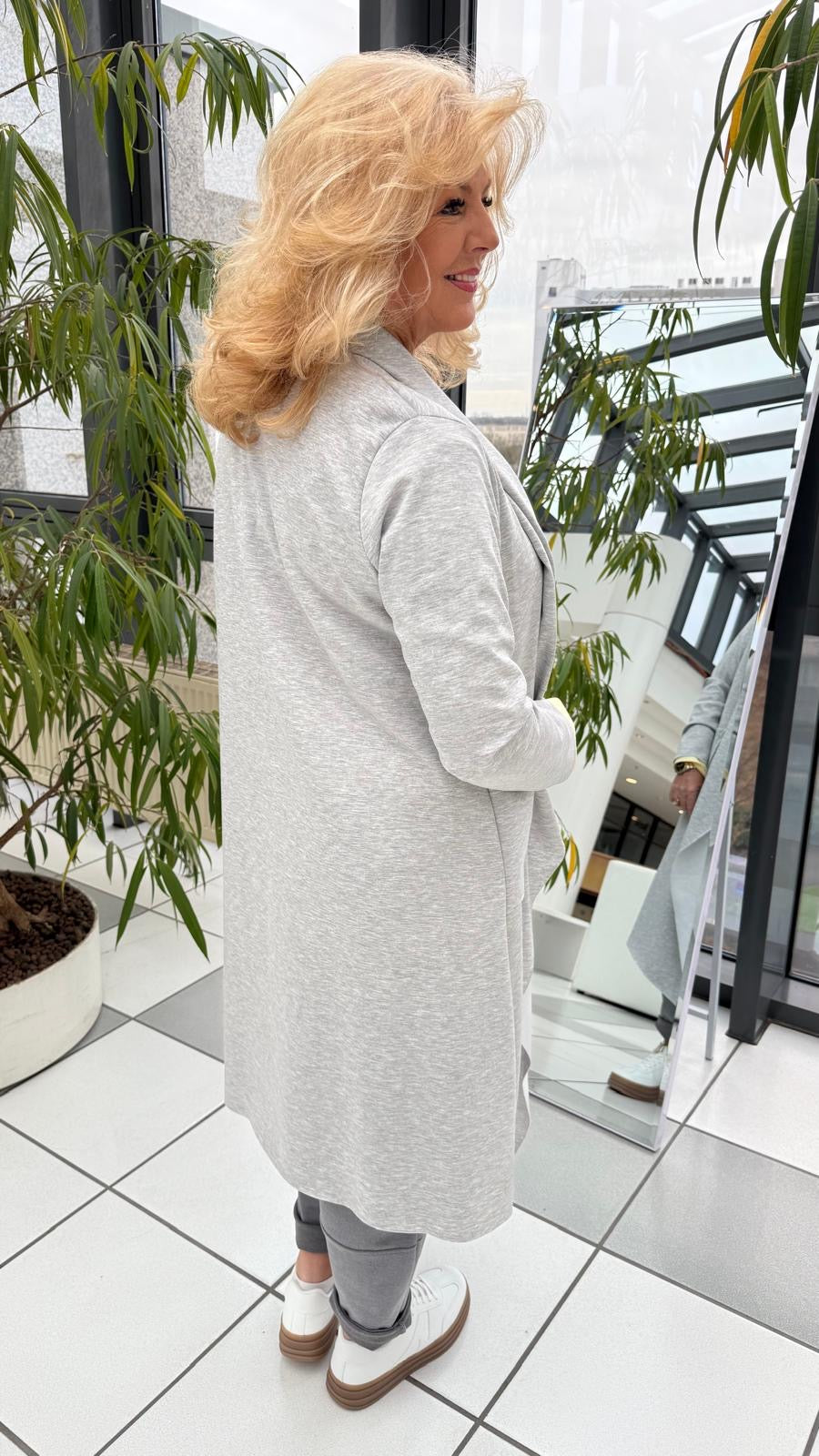 Mantel in Light-Grey (38-44+)