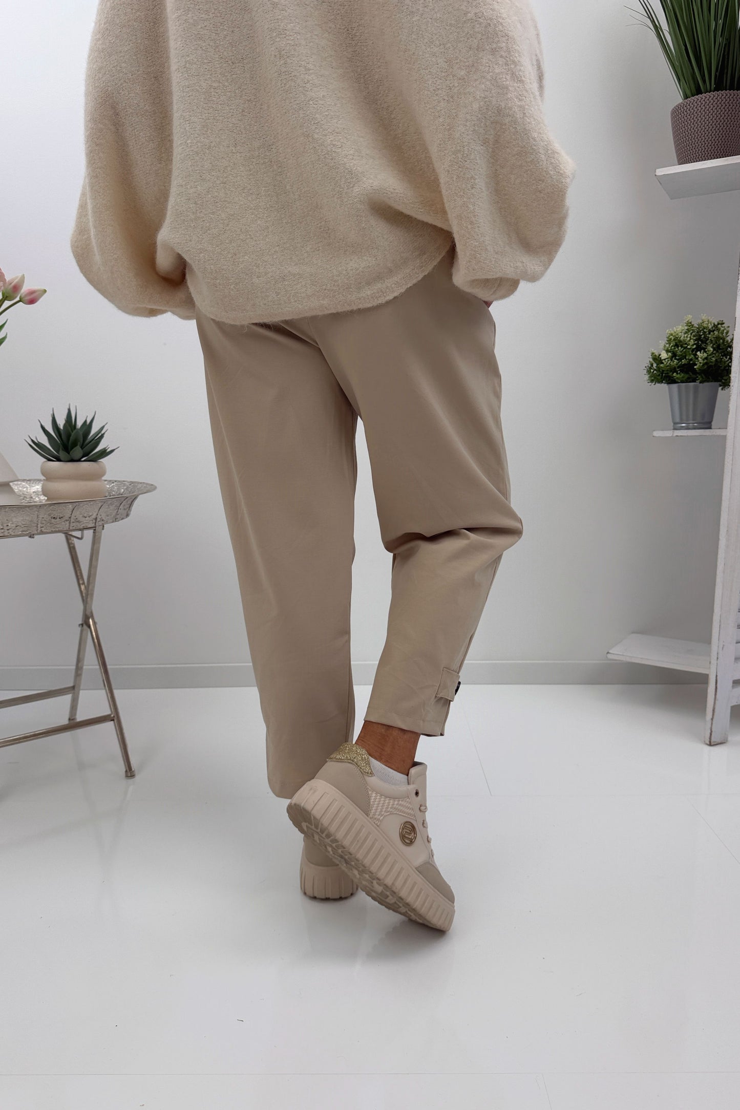 Stilvolle Hose in Beige (38-42/44)