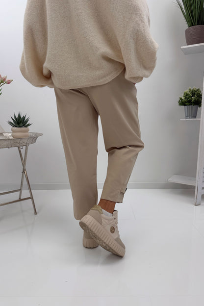 Stilvolle Hose in Beige (38-42/44)
