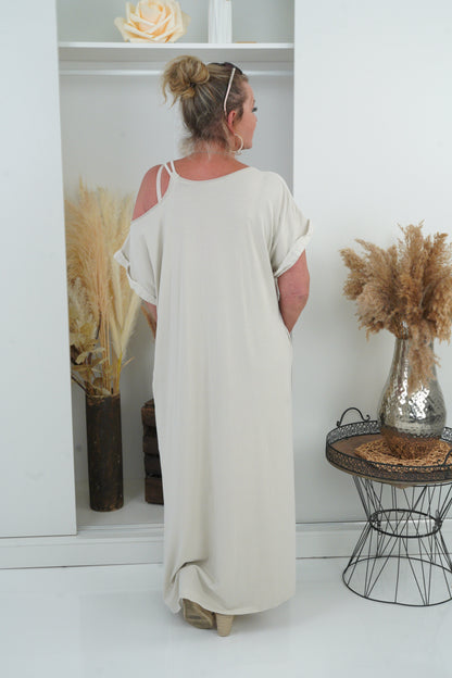 Kleid in Beige (40-44+)