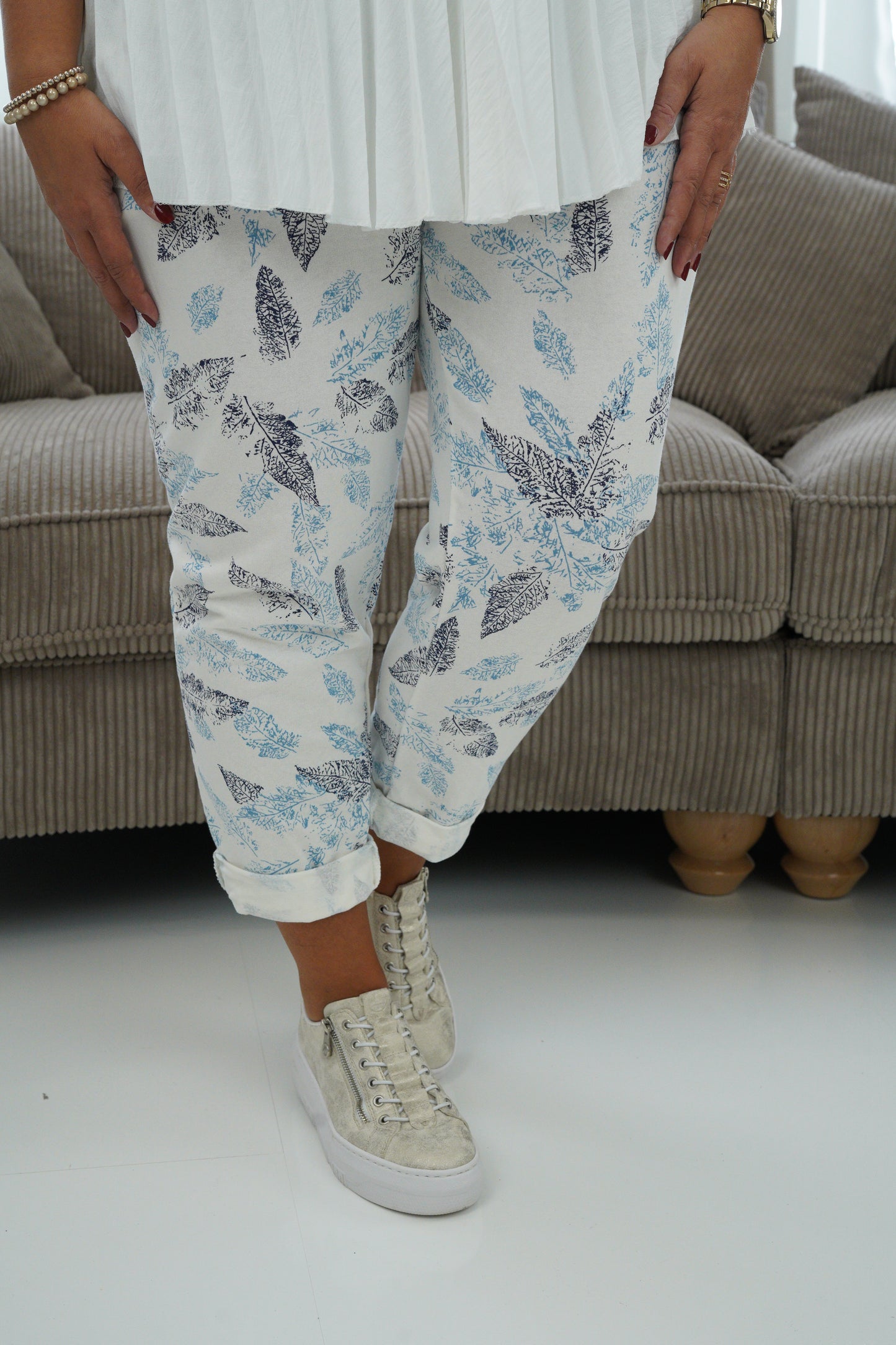 Joggpant in Weiß-Blau (42-46)