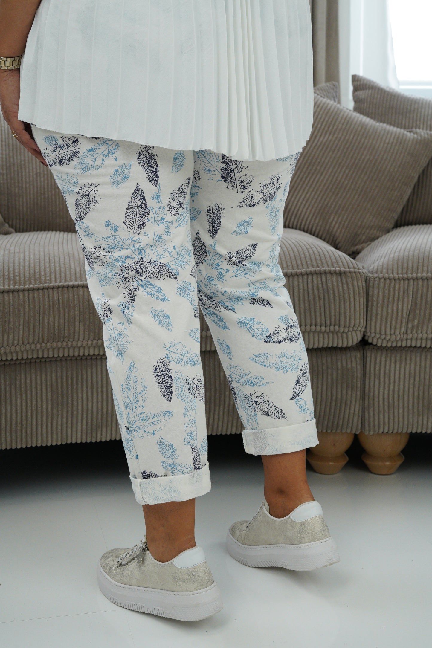 Joggpant in Weiß-Blau (42-46)