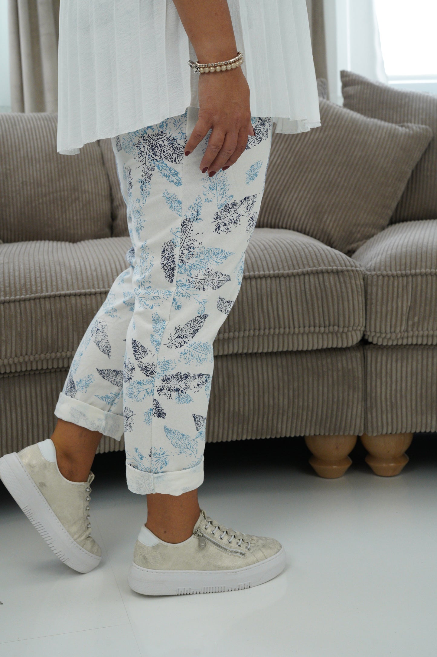 Joggpant in Weiß-Blau (42-46)