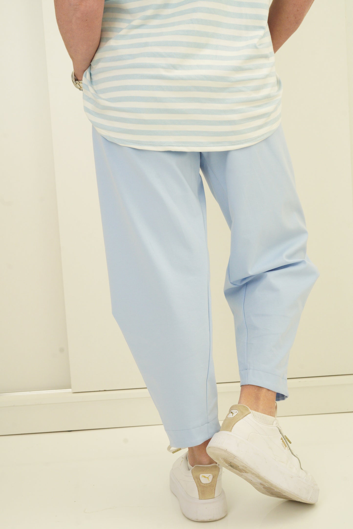 Hose in Hellblau (38-42)