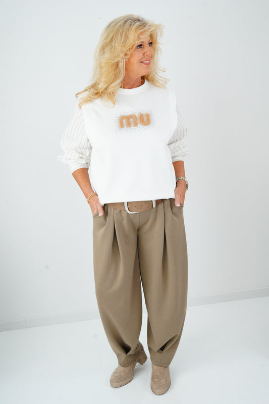 Sweatshirt in Off-White (38-42+)