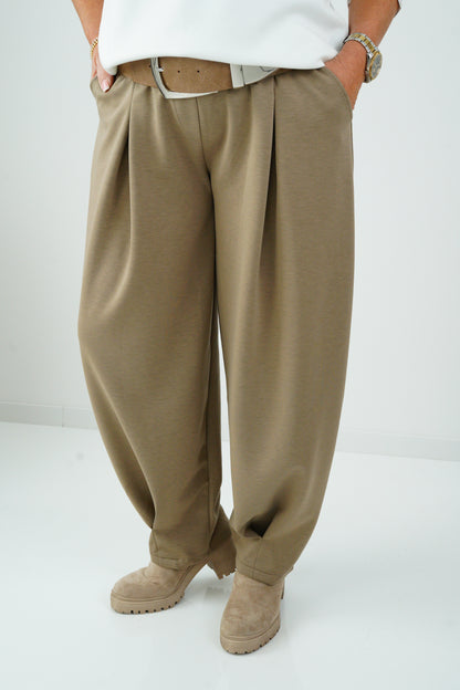 Hose in Taupe (38-42+)