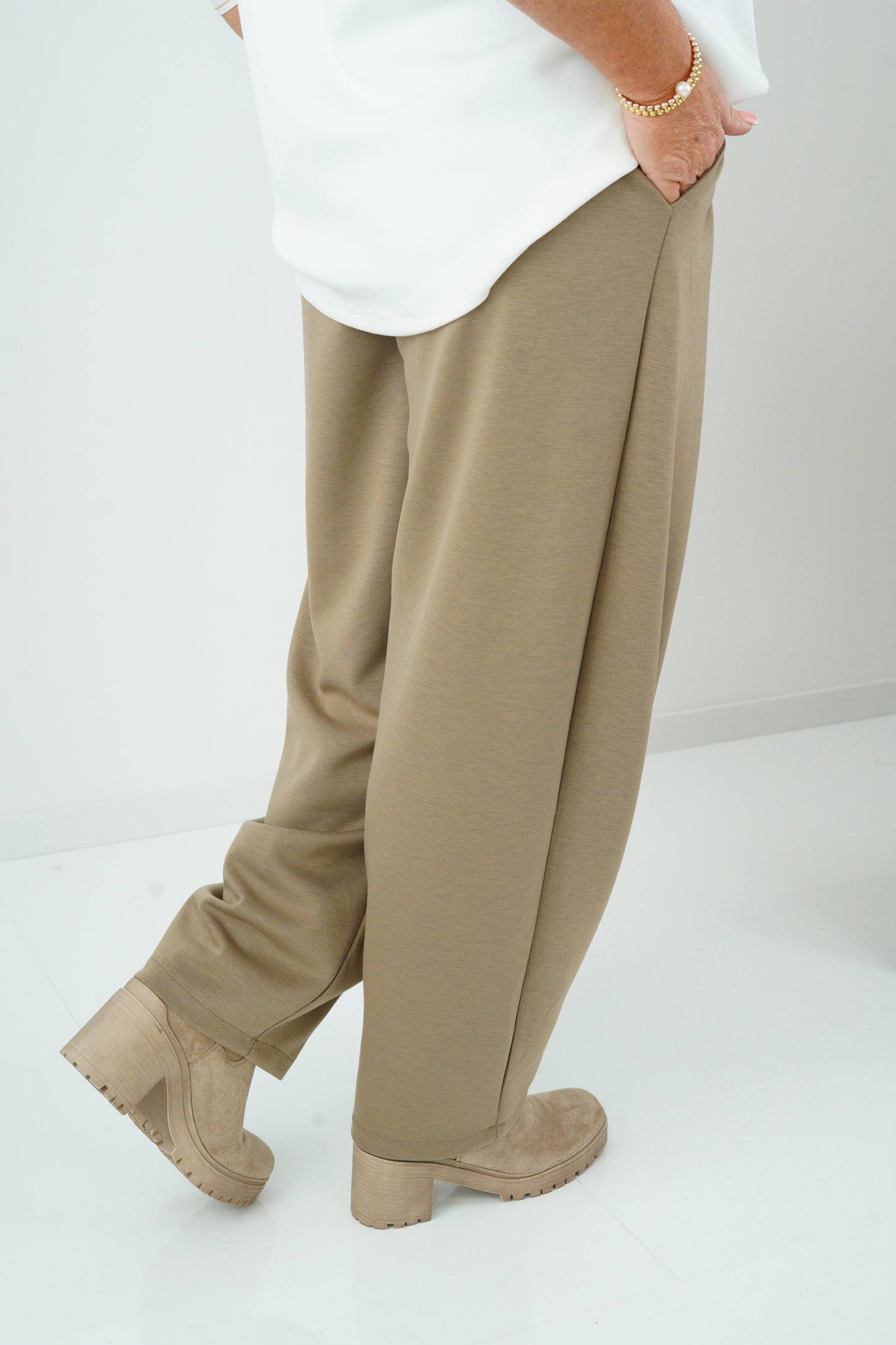 Hose in Taupe (38-42+)