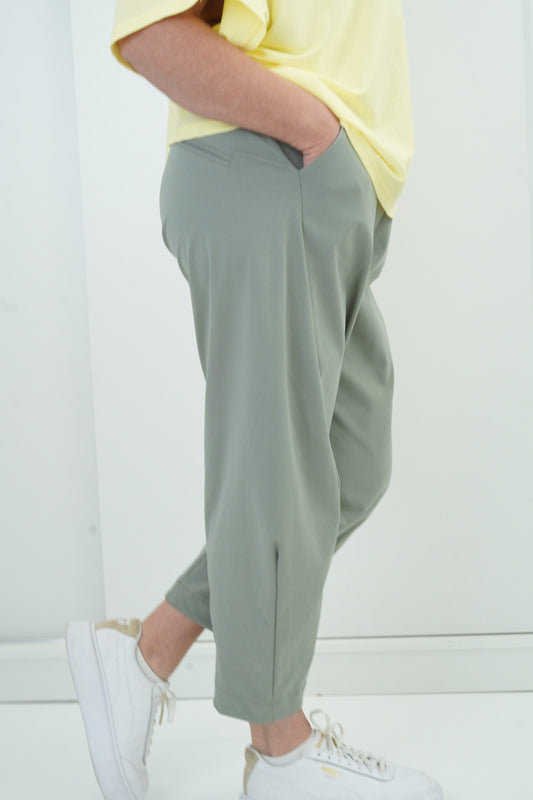 Hose in Khaki (38-42)