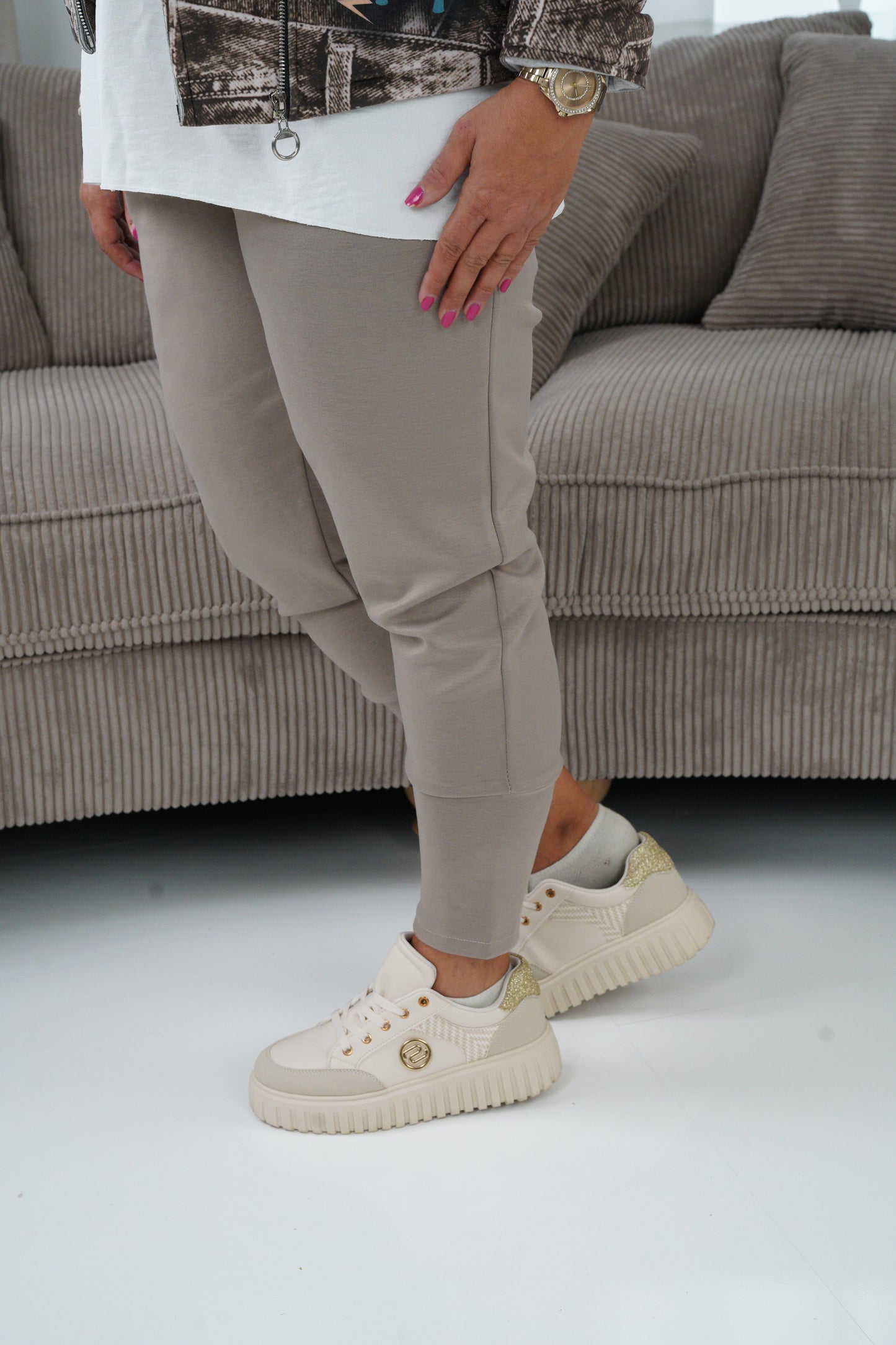 Joggpant in Taupe (42–46)