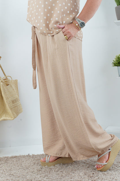 Hose in Camel (38-42)