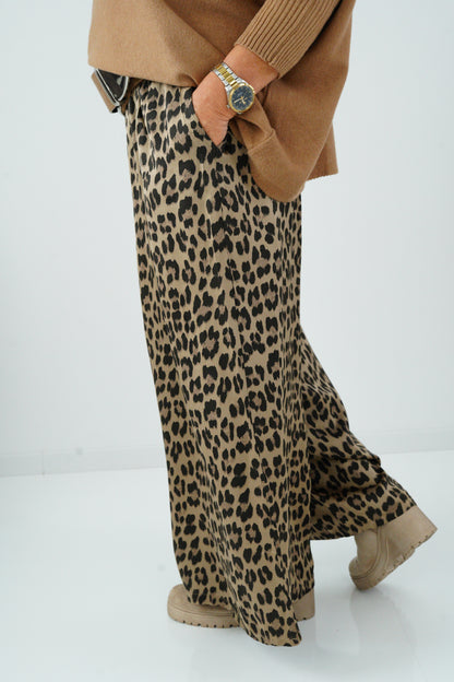 Marlene Hose in Leo-Taupe (38-44)