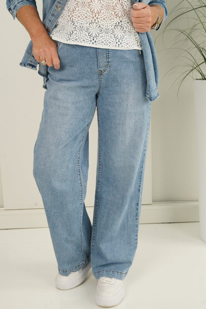 Jeans in Denim Blue (36,38,40,42,44)