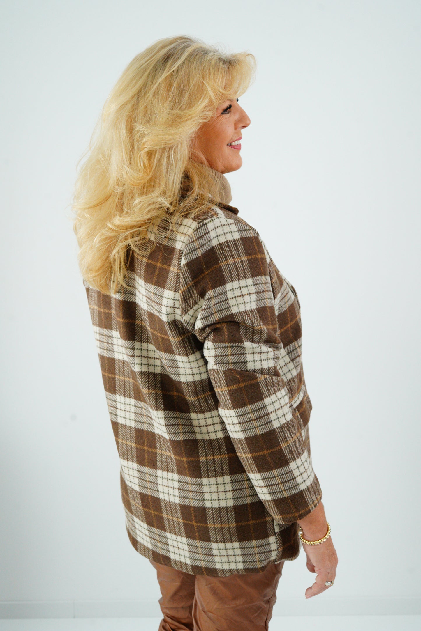 Blazer in Cappuccino (38-42+)