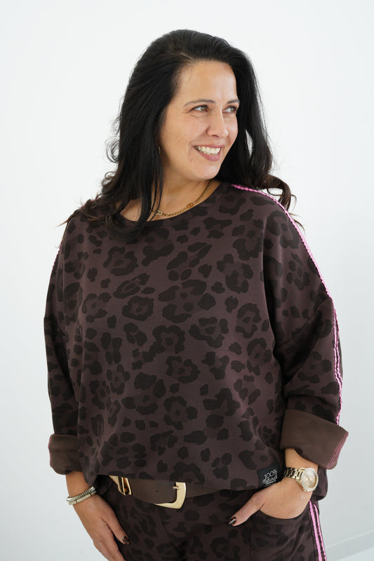 Sweatshirt in Leo-Schoko-Neonpink (42-46)