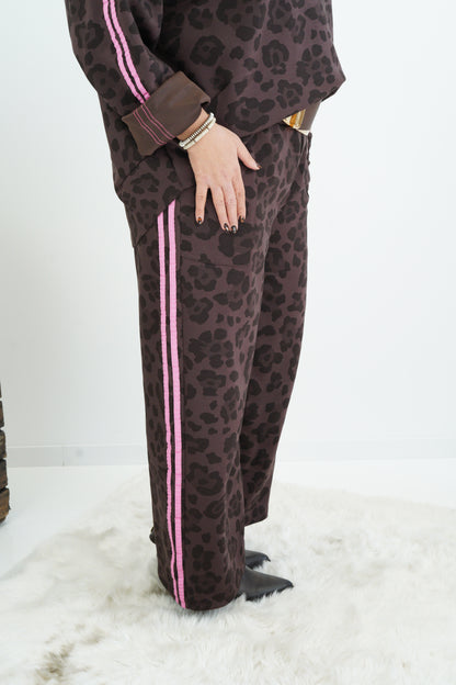 Marlenehose in Leo-Schoko-Neonpink (42-48)