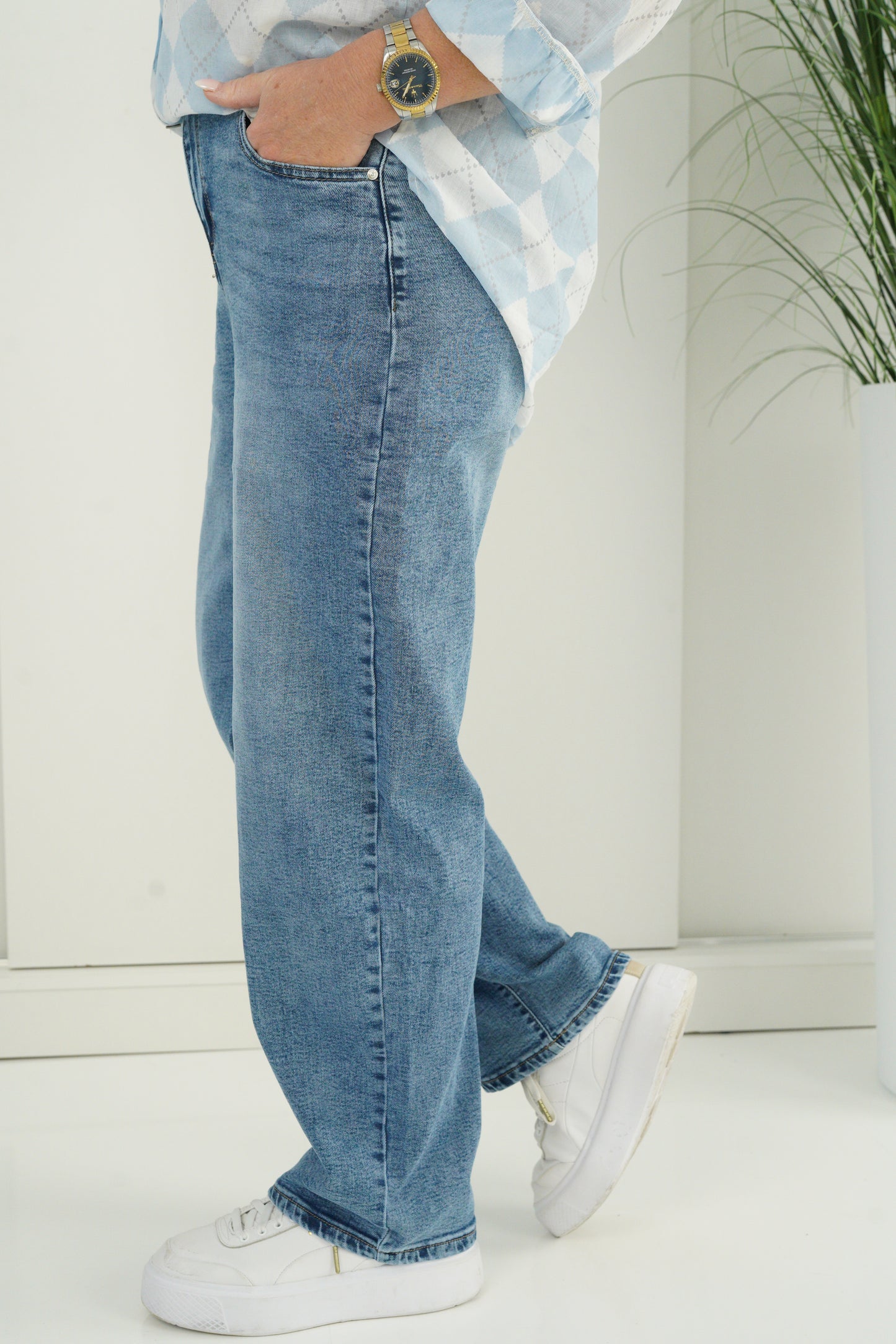 Jeans in Blue (38,40,42,44,46,48)