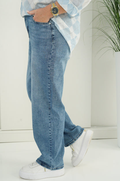 Jeans in Blue (38,40,42,44,46,48)