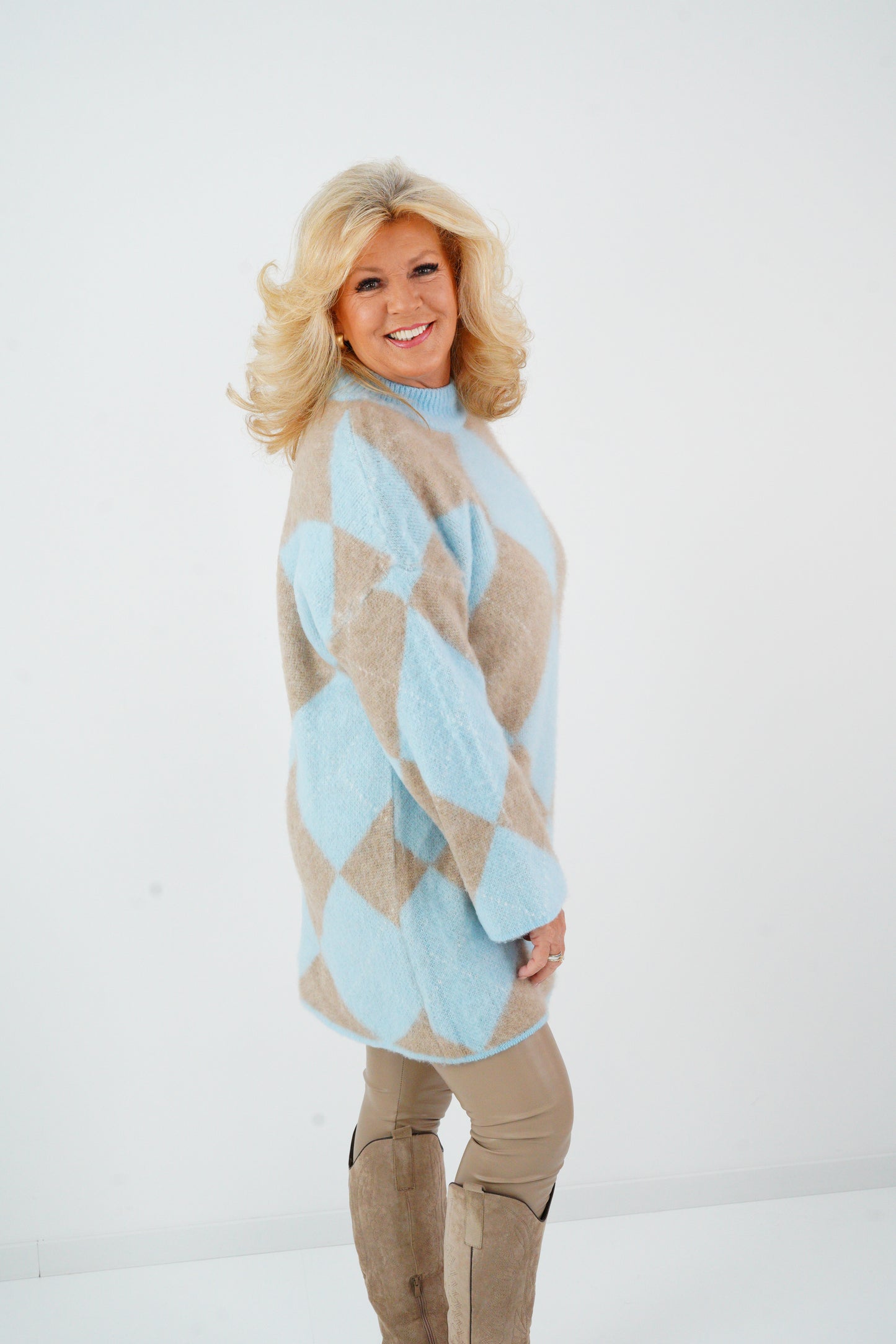 Long Pullover in Himmelblau-Taupe (38-44)