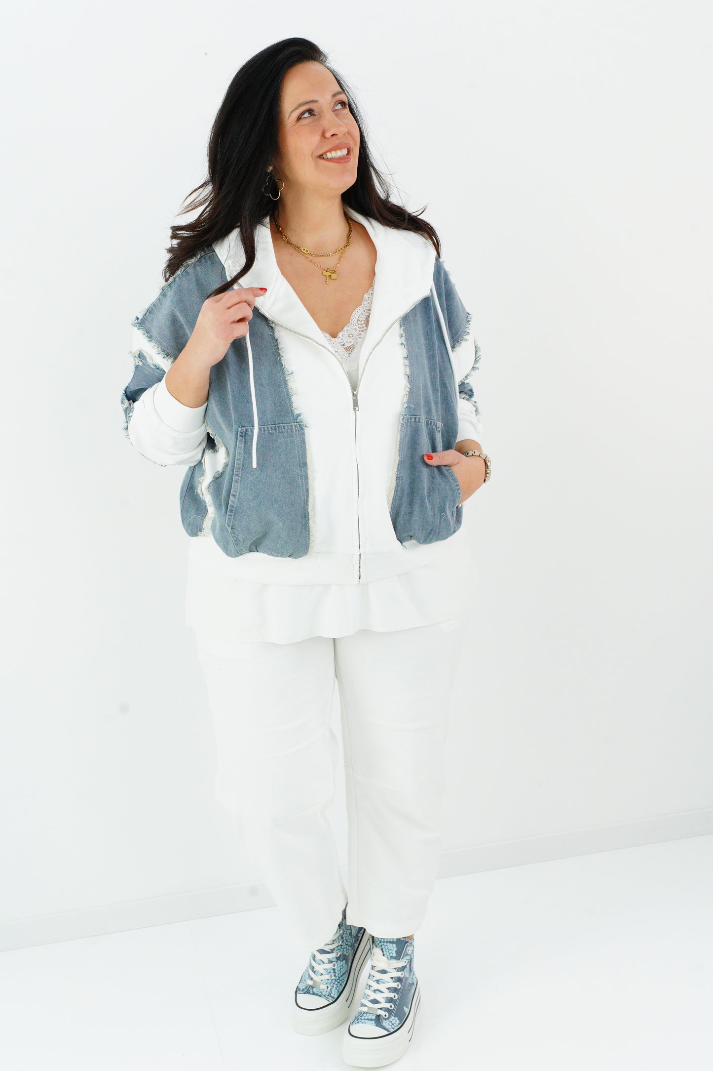 Jeanshose in Weiß (S,M,L,XL)