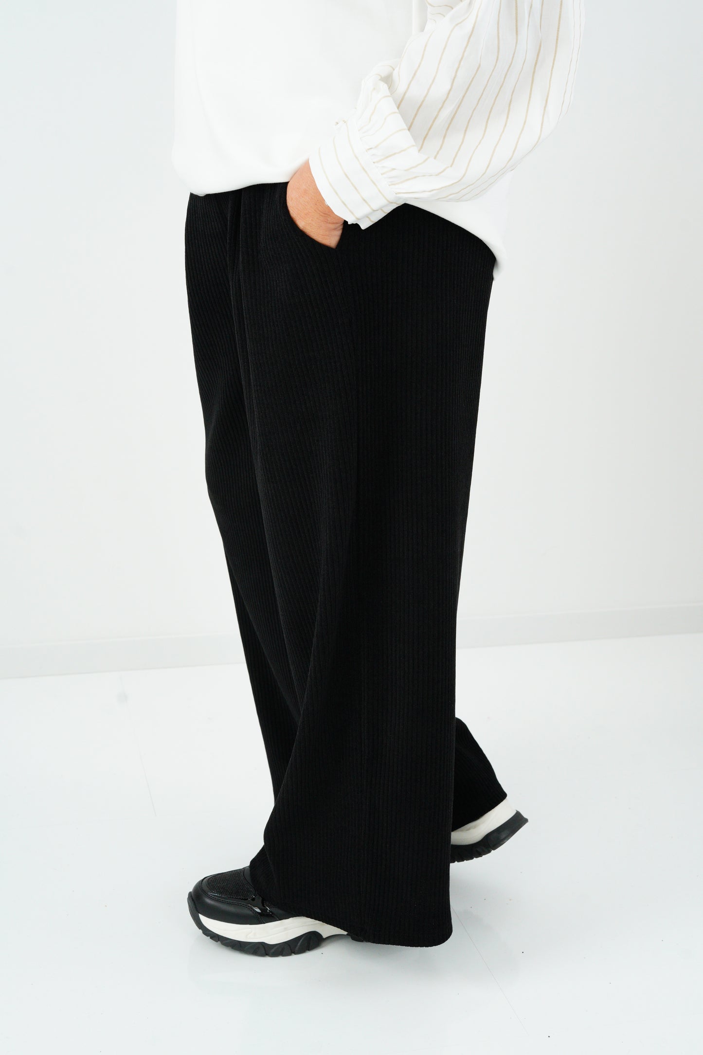 Marlenehose in Schwarz (38-42)