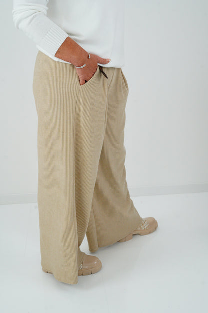 Marlenehose in Beige (38-42)