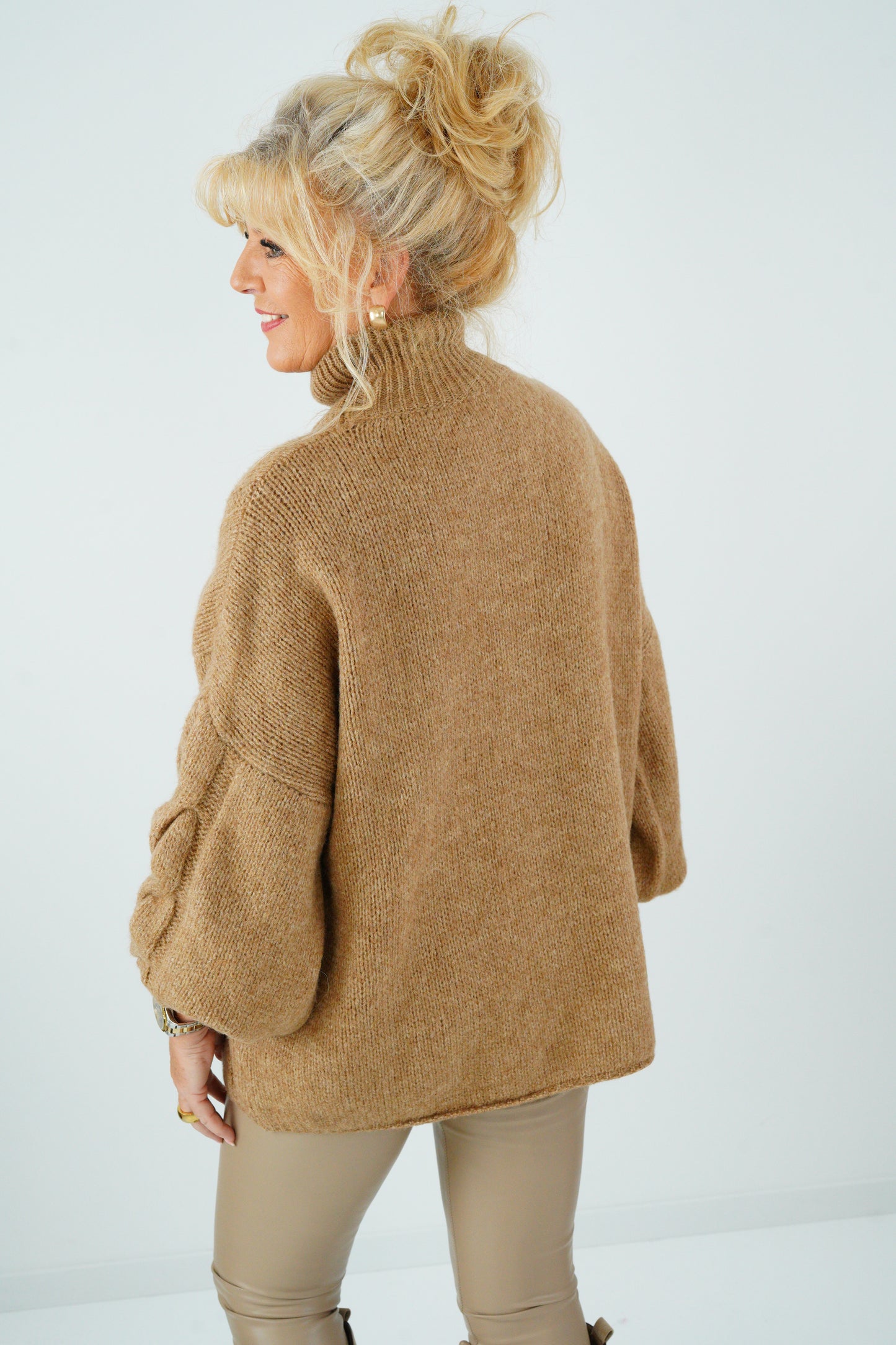 Pullover in Camel (40-46)