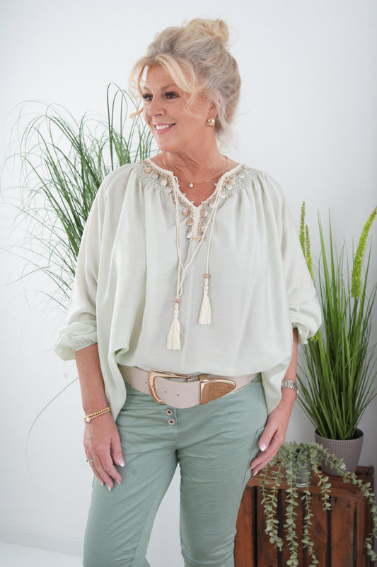 Bluse in Salbei (40-48) Oversize