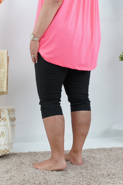 Capri Hose in Schwarz (42-46)