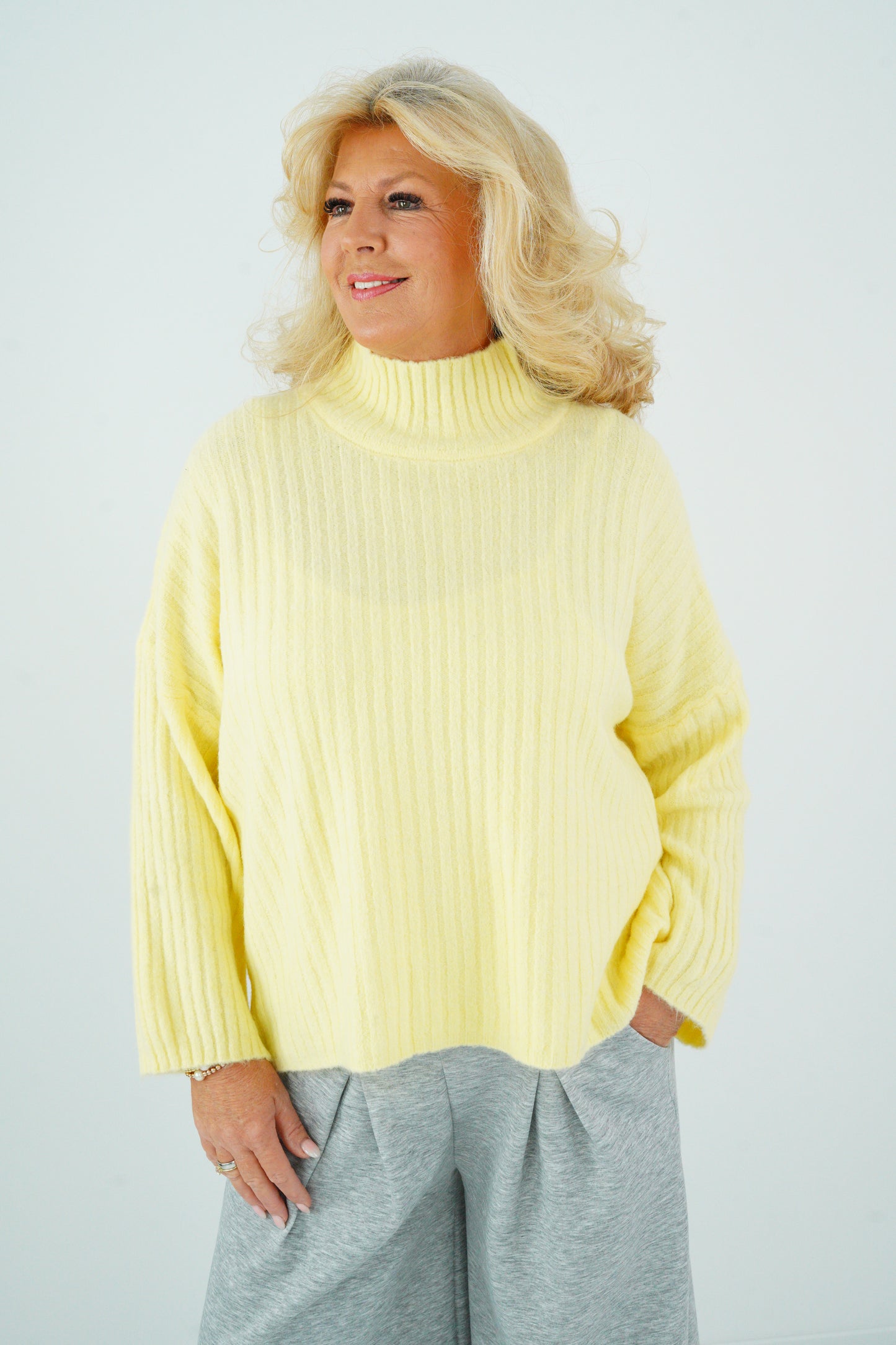 Pullover in Gelb (Onesize 38-44)