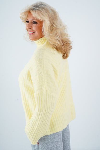 Pullover in Gelb (Onesize 38-44)