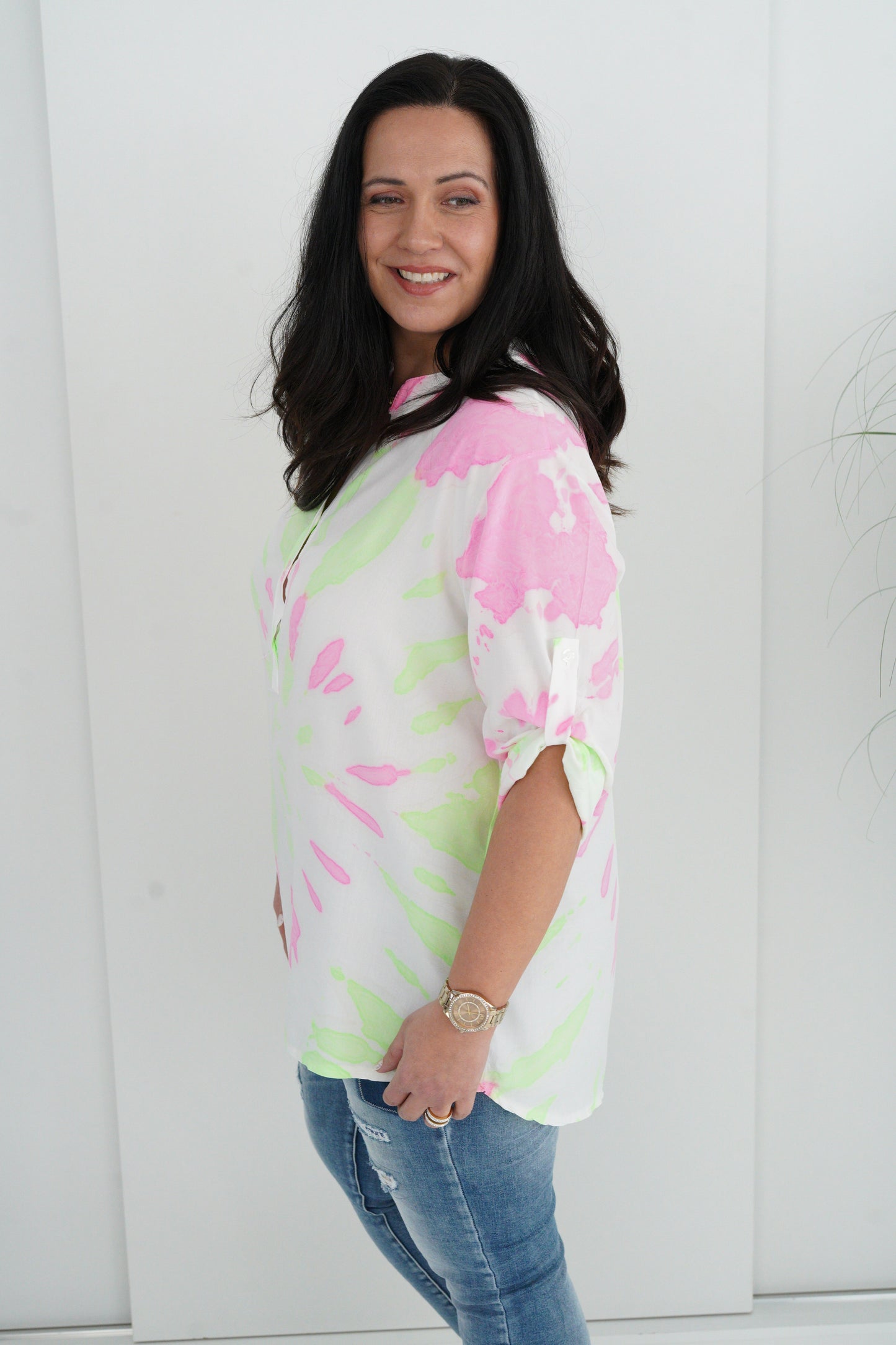 Bluse in Weiß-Neon-Batik (38-42+)