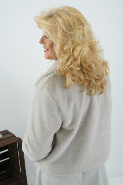 Plüsch Jacke in Beige (38-42)