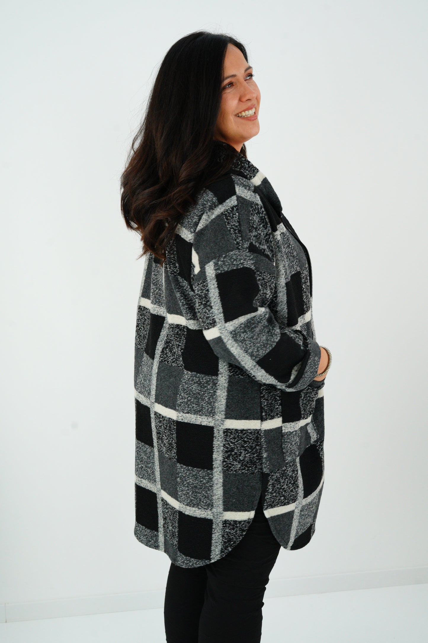 Jacke in Schwarz (42-44+)