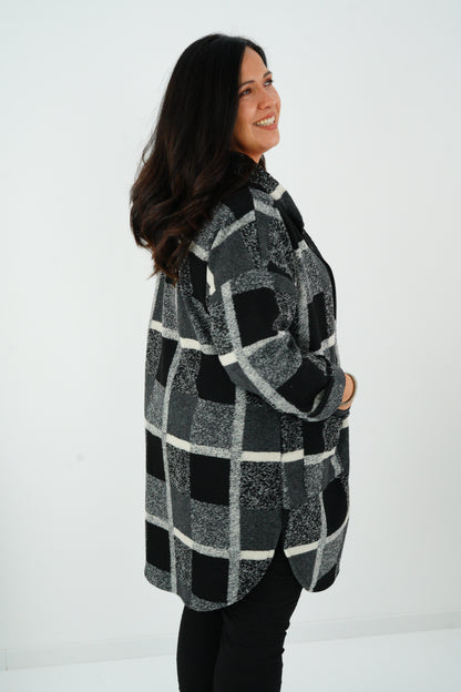 Jacke in Schwarz (42-44+)