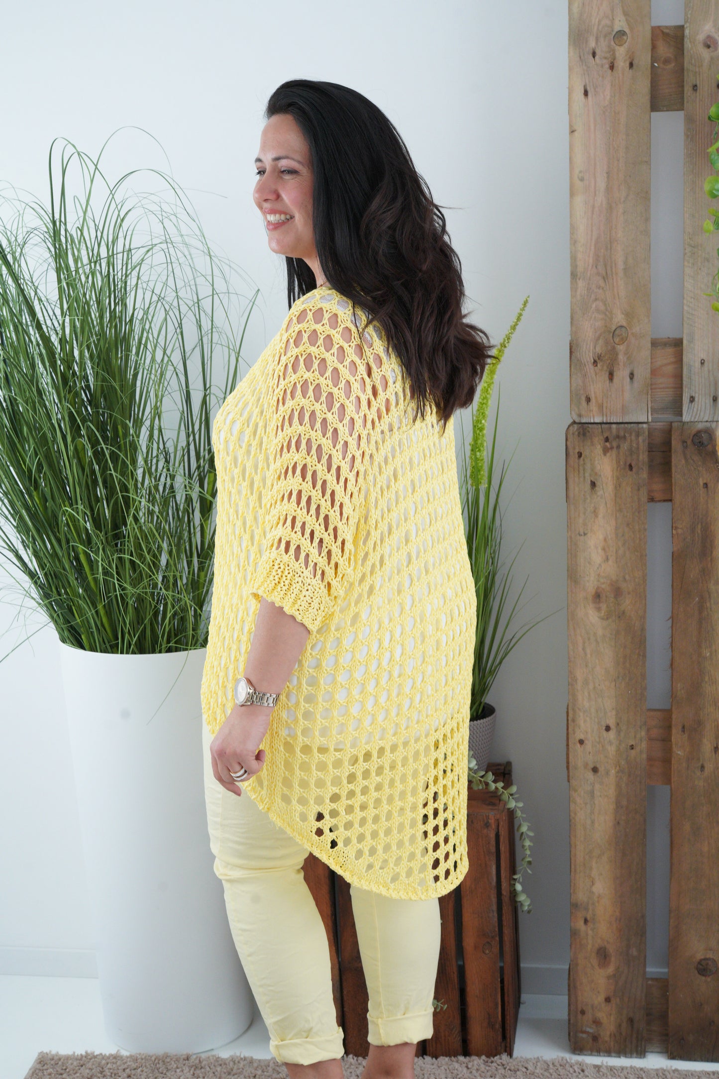 Loch-Pullover in Gelb (40-44)