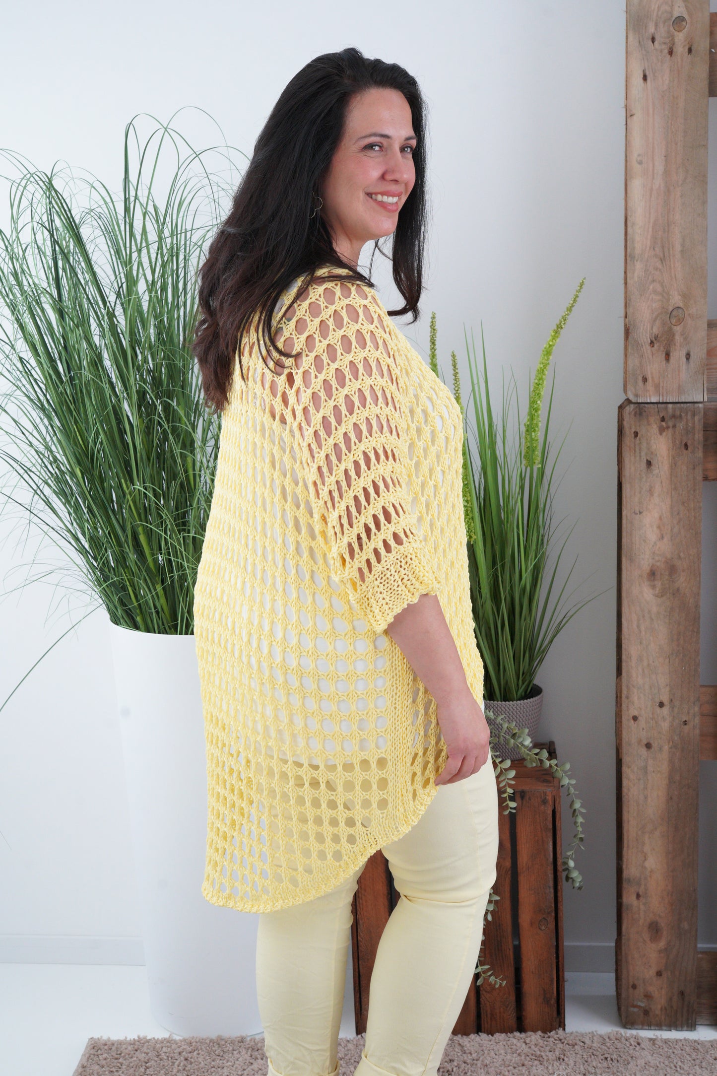 Loch-Pullover in Gelb (40-44)