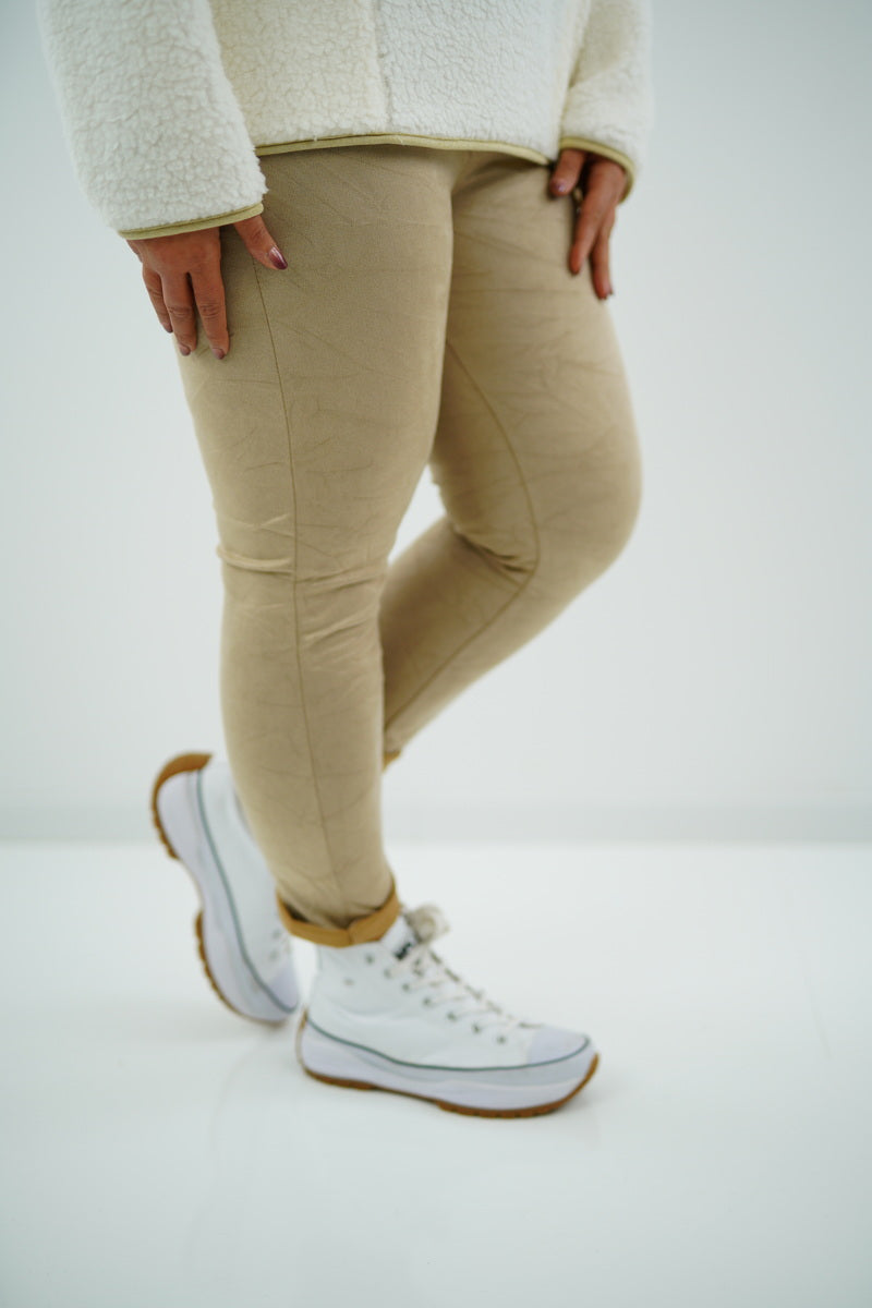 Kunstwaschleder Joggpant "Lucia" (38-42) beige