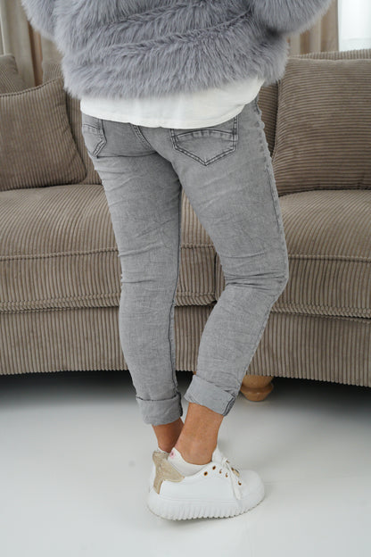 Jeans in Hellgrau-Stonewash (34-44)
