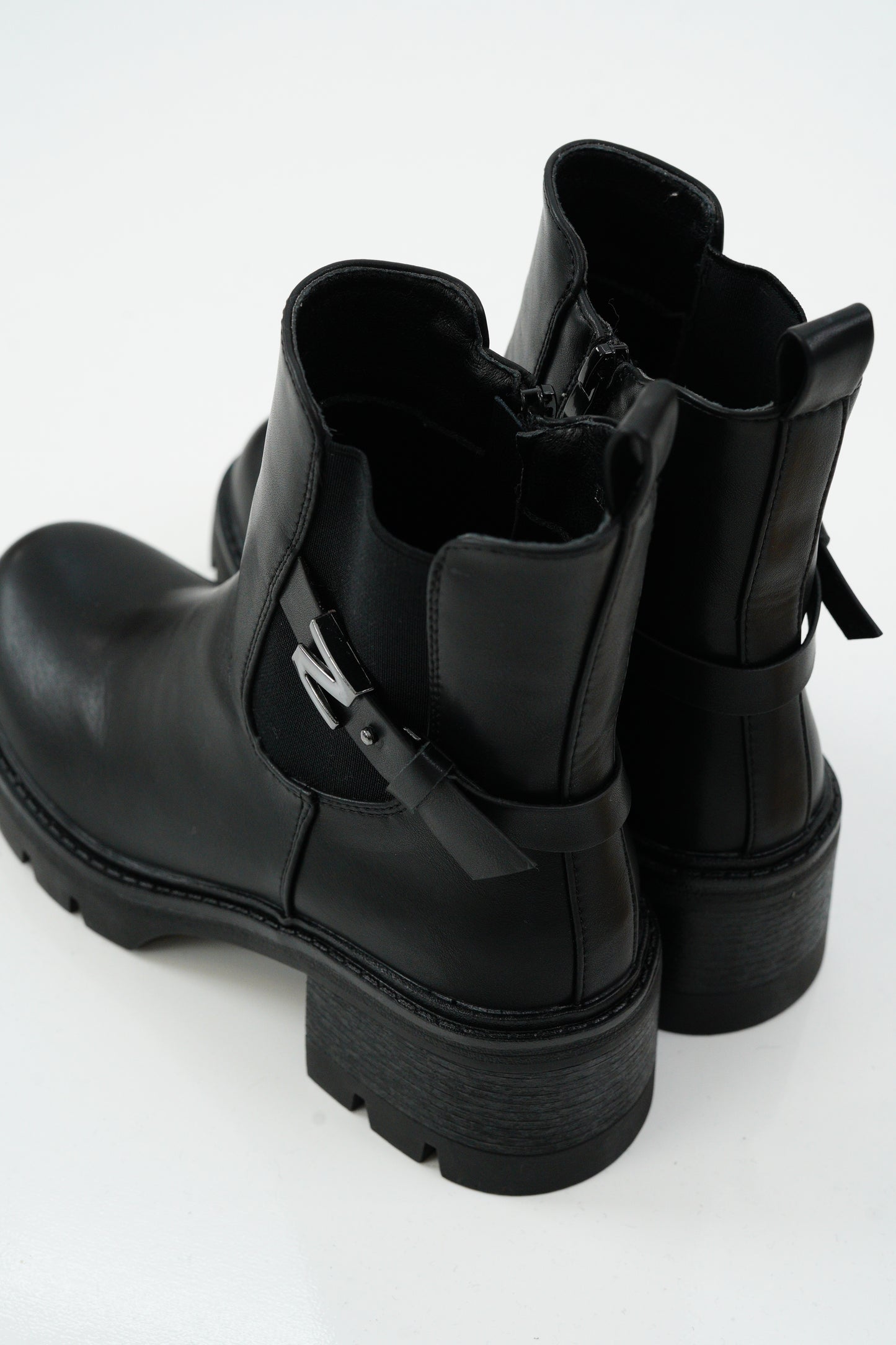 Schuh in Schwarz (36-40)