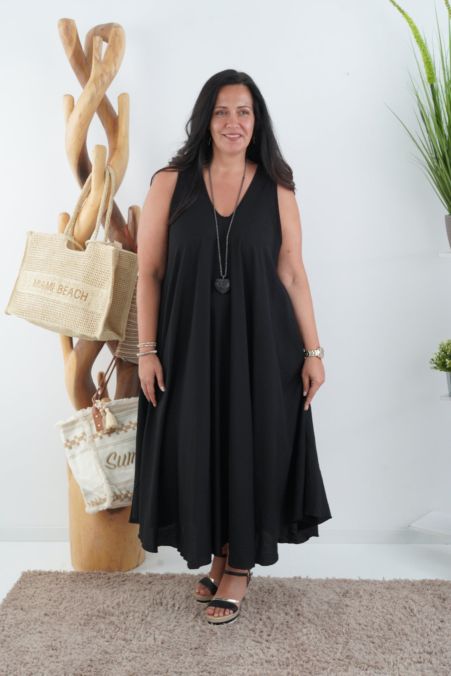 Kleid in Schwarz (40-44)