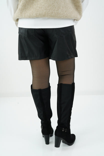 Shortsrock Kunstleder in Schwarz (36-40)
