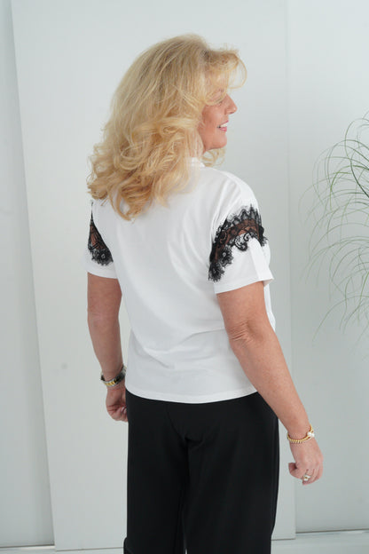 T-Shirt in Weiß mit Schwarz (38-42)