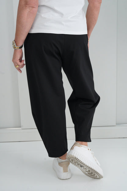 Hose in Schwarz (38-42+)